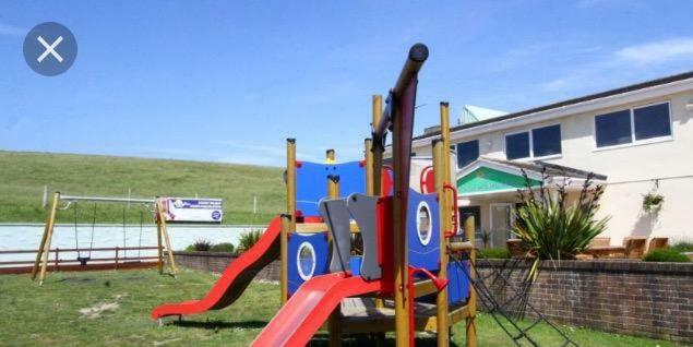 Newquay Bay Porth Caravan Hotel Exterior photo