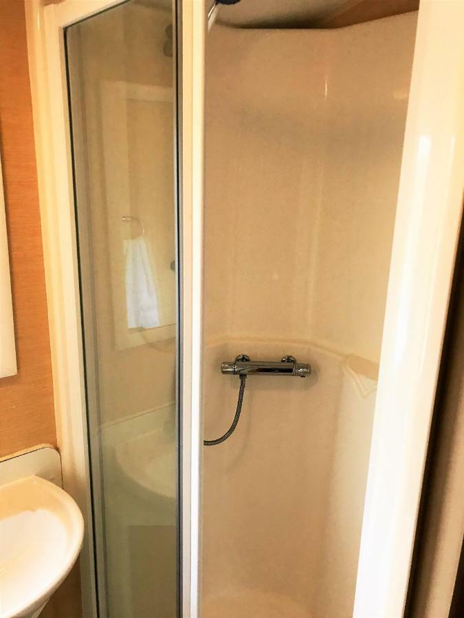 Newquay Bay Porth Caravan Hotel Exterior photo